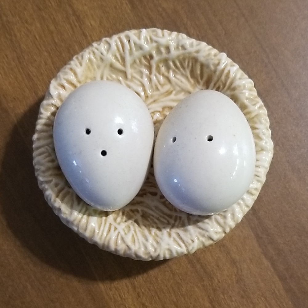 Sakura Cream Egg Shaped Salt and Pepper Shakers